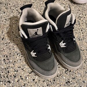 Kids' Air Jordan 4 Retro in Black & Gray